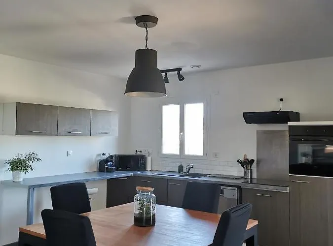 Maison Très Bien Située * Lédenon